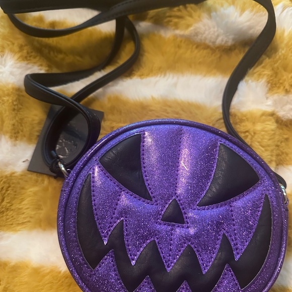 love pain and stitches Handbags - Purple Glitter Pumpkin Crossbody Bag